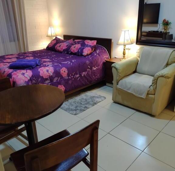 پانسیون Hostal Renca, Casa