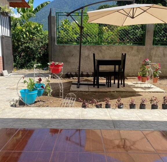 پانسیون Hostal Tika´aaj