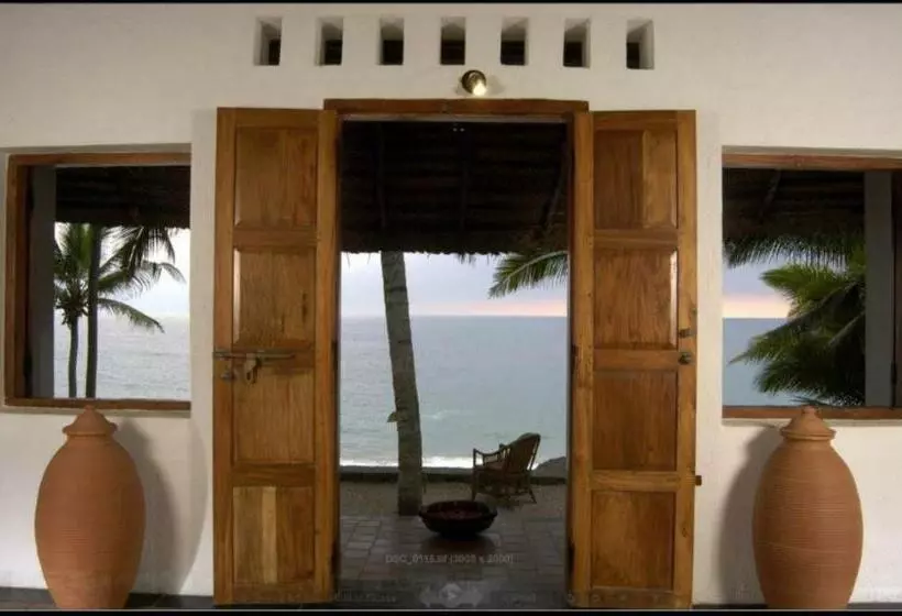 リゾートホテル Karikkathi Beach House