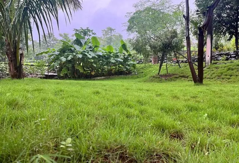 Lomakeskus Sukriti Farms