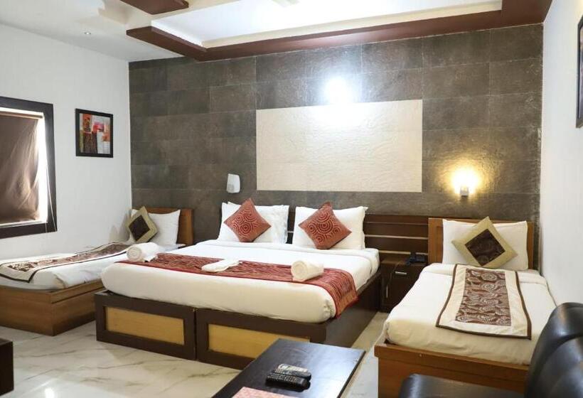 Tara Palace By Goyal Hoteliers