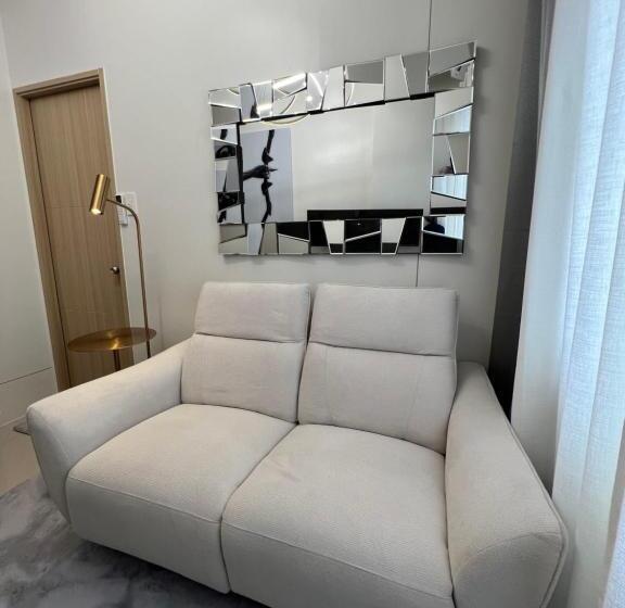 Vine Residences Tower 5 Unit 208 Euno Condotel Staycation