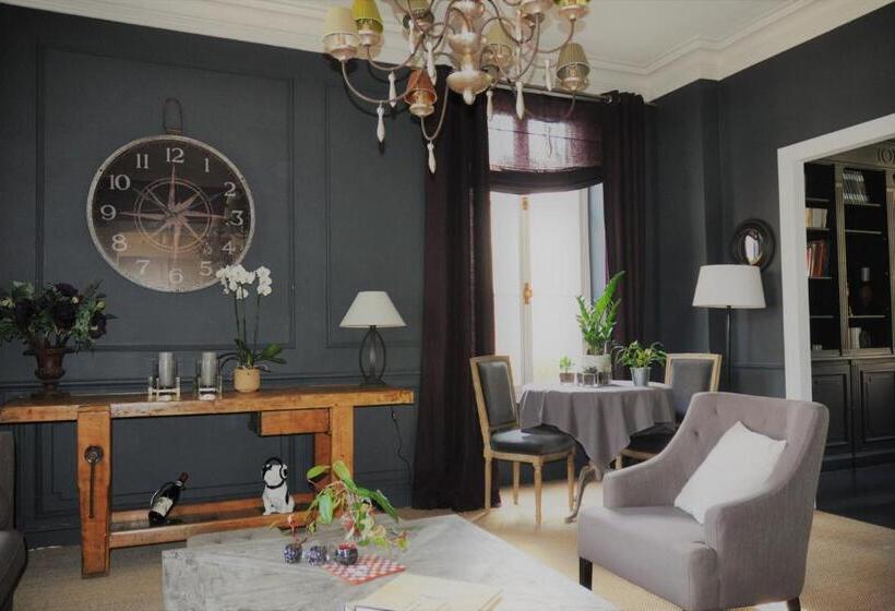 مبيت وإفطار Chambres D Hôtes Maison La Porte Rouge