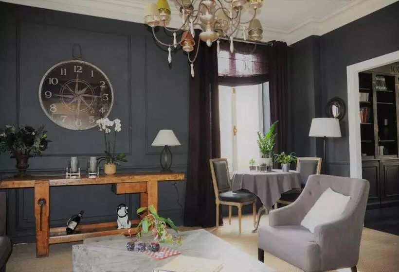 تختخواب و صبحانه Chambres D Hôtes Maison La Porte Rouge