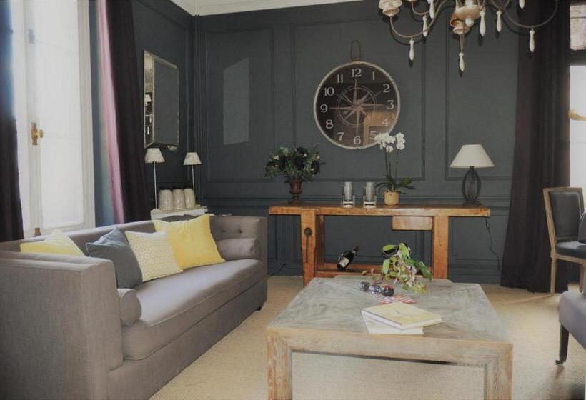 مبيت وإفطار Chambres D Hôtes Maison La Porte Rouge