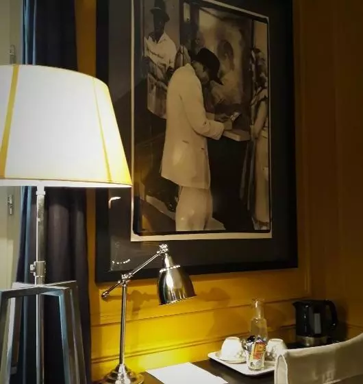 تختخواب و صبحانه Chambres D Hôtes Maison La Porte Rouge