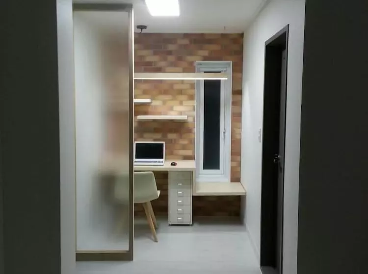 Daon House