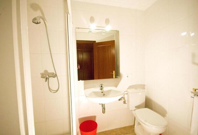 فندق Apartments Figueres