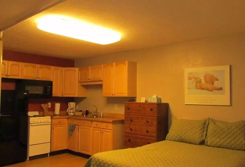 ホテル Creekwood Inn