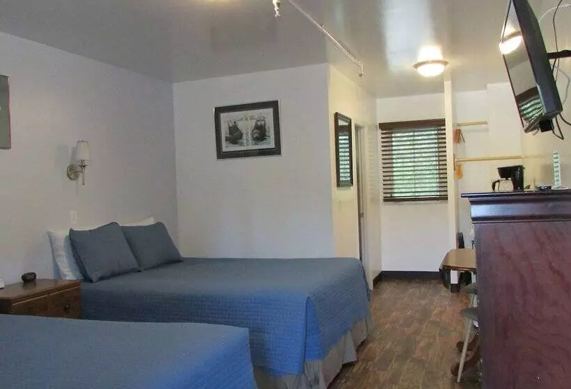 ホテル Creekwood Inn