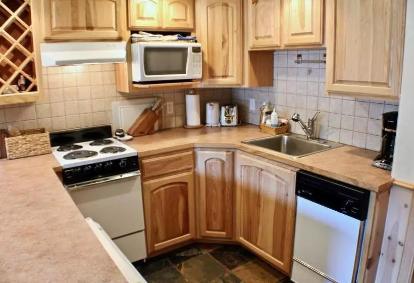 ホテル Crystal Chalets Condominiums