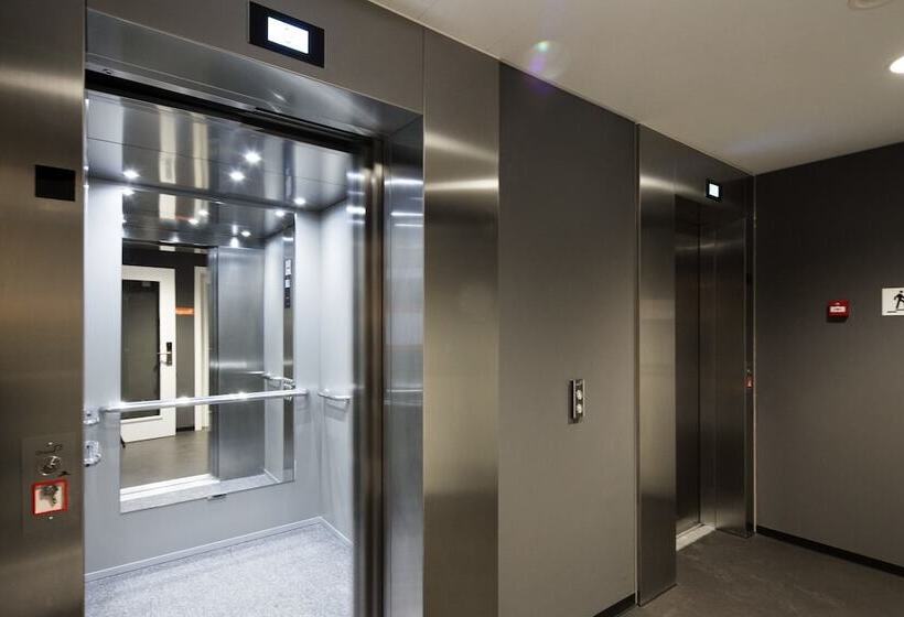 Easyhotel Brussels City Centre