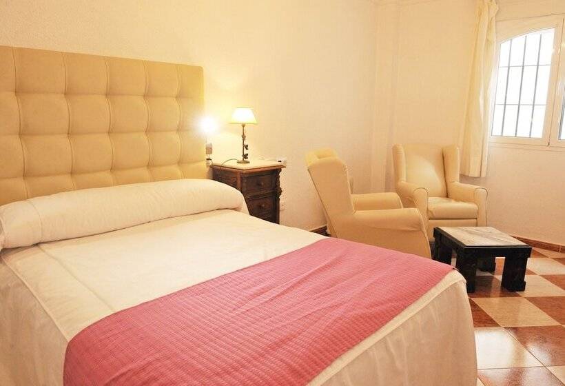 هتل Hostal Puerto Lepe