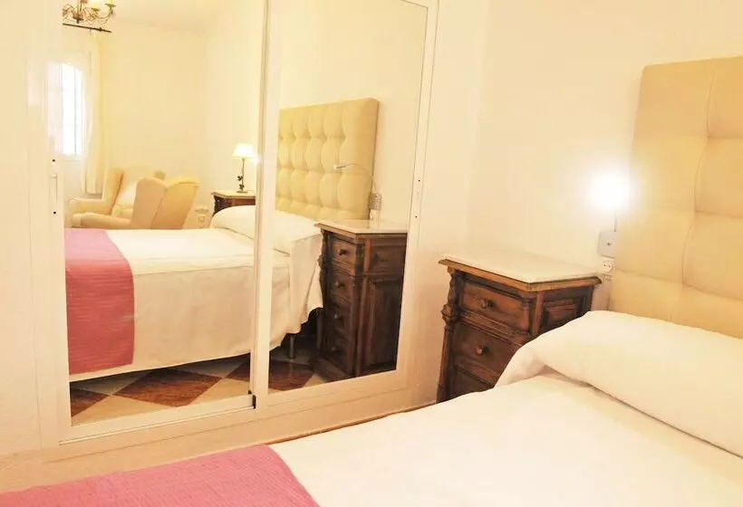 Hotelli Hostal Puerto Lepe