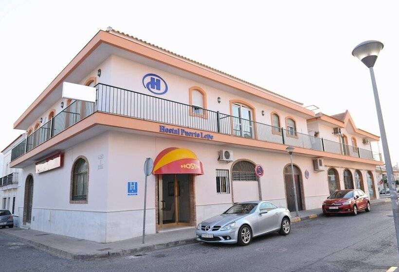 هتل Hostal Puerto Lepe