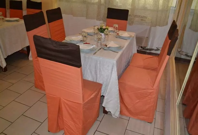 هتل Hôtel Akena City