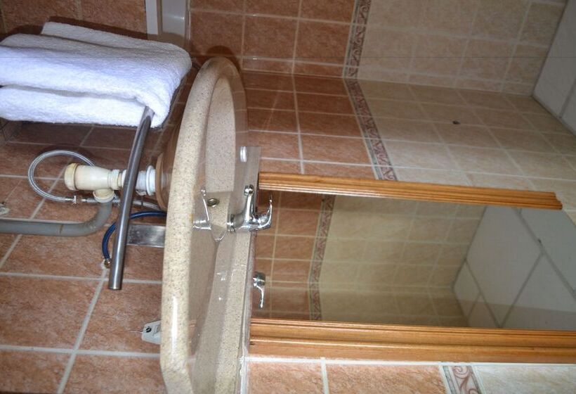 هتل Hôtel Akena City