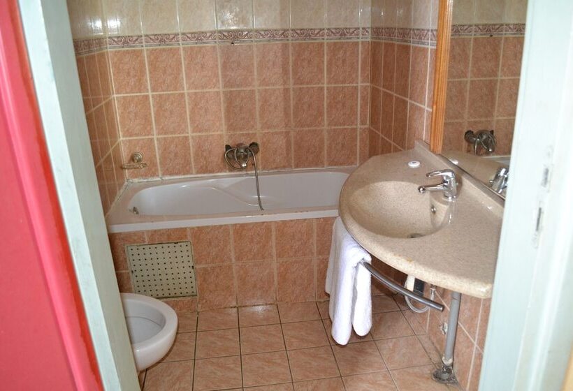 هتل Hôtel Akena City