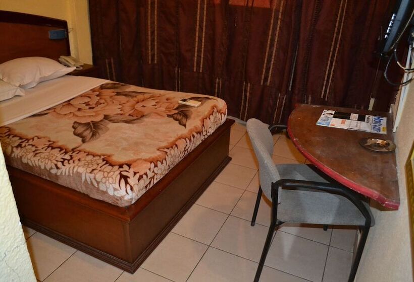 هتل Hôtel Akena City