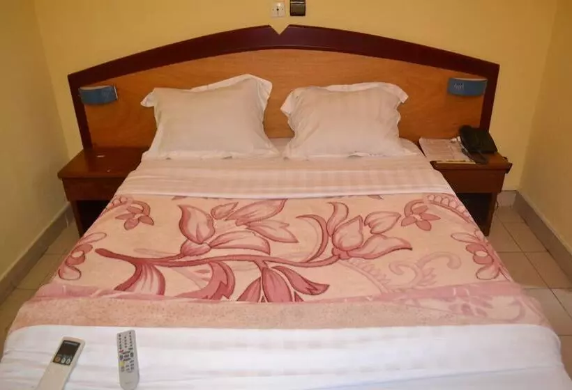 هتل Hôtel Akena City