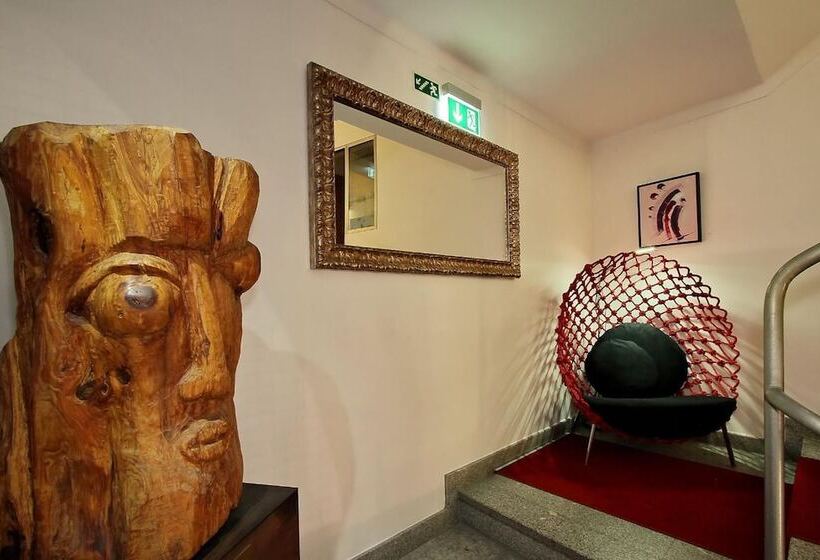 هتل Mestre De Avis