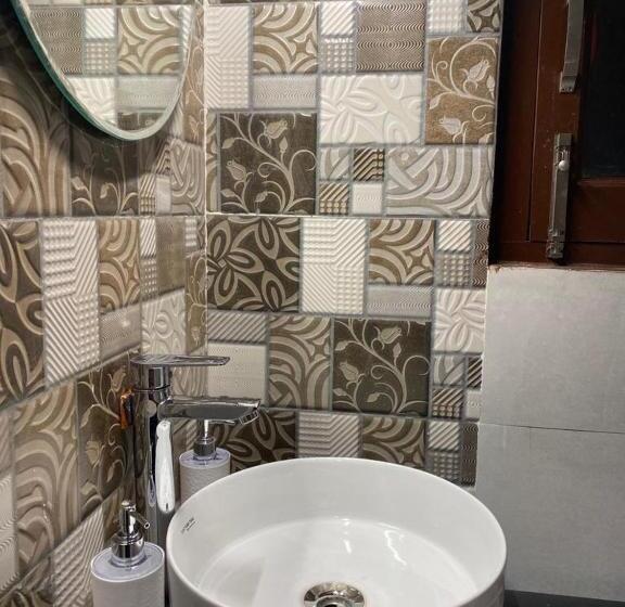 הוסטל Kyelang Times