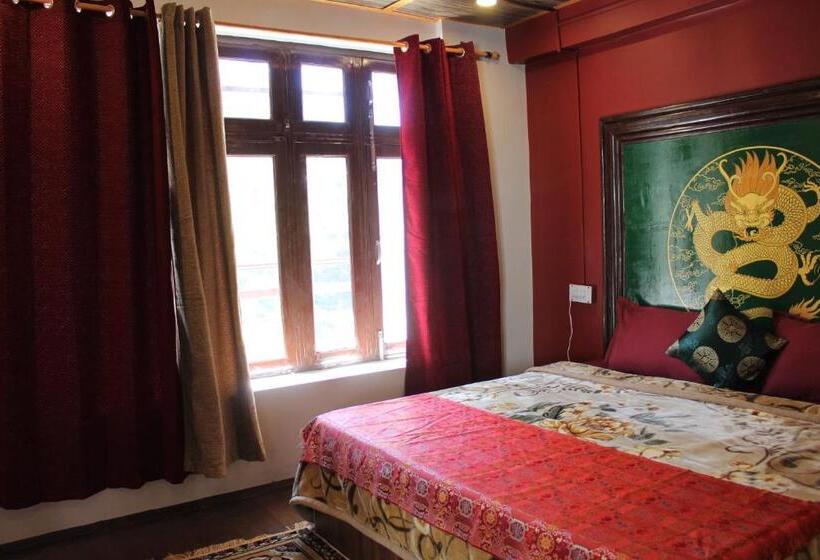 הוסטל Kyelang Times