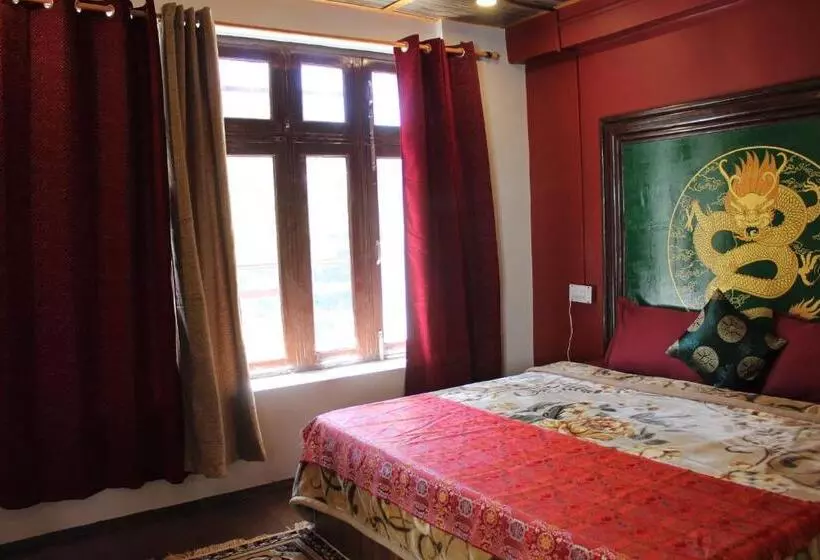 Retkeilymaja Kyelang Times