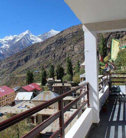 הוסטל Kyelang Times