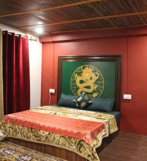 הוסטל Kyelang Times