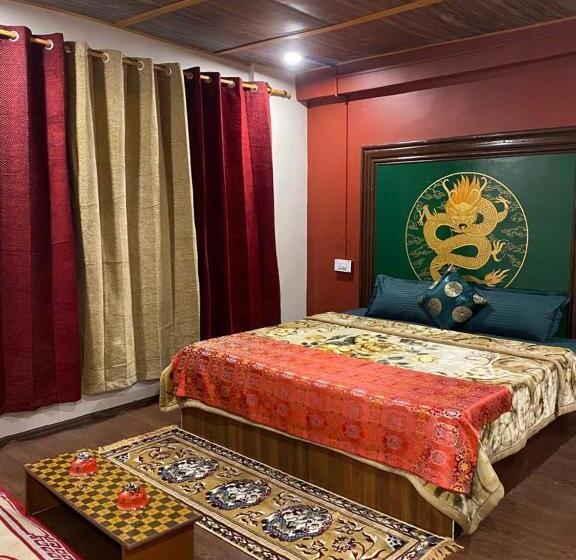 הוסטל Kyelang Times