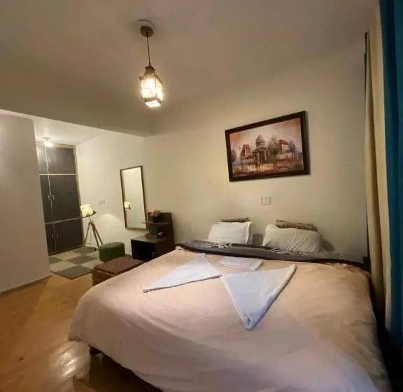 Utopia Hostels Dharamkot Mcleodganj