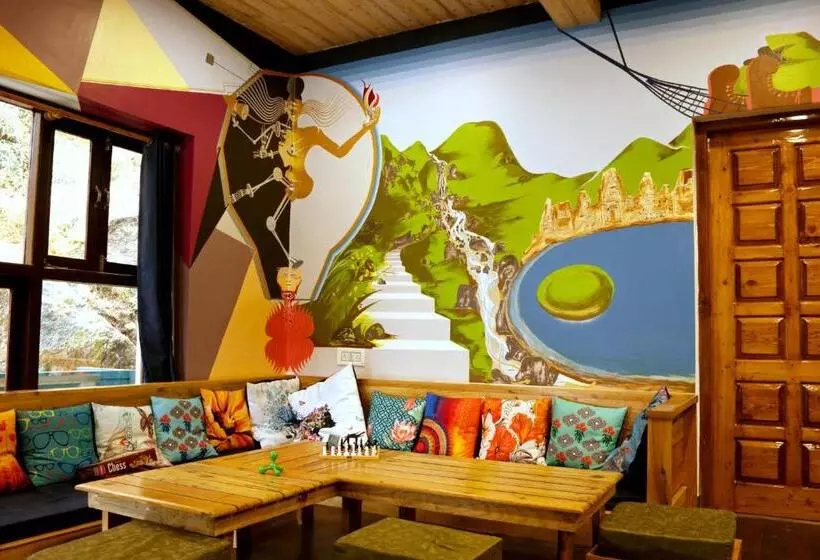 Utopia Hostels Dharamkot Mcleodganj