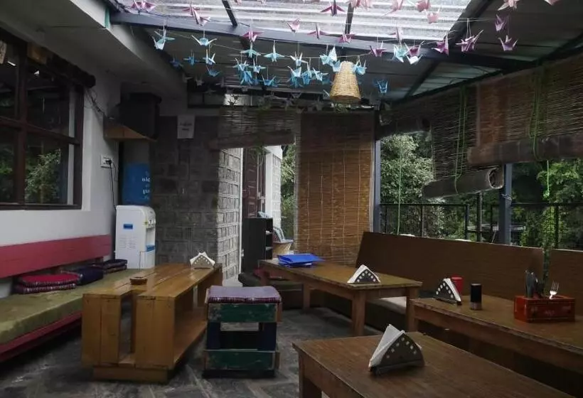 Utopia Hostels Dharamkot Mcleodganj