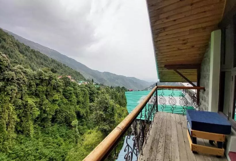 Utopia Hostels Dharamkot Mcleodganj