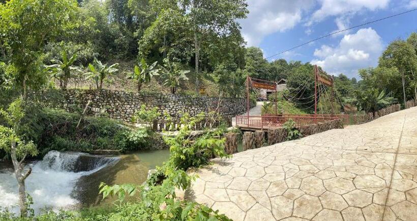 تختخواب و صبحانه Rapids Eco Retreat