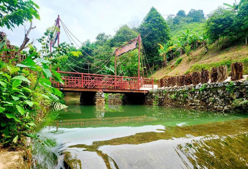 تختخواب و صبحانه Rapids Eco Retreat