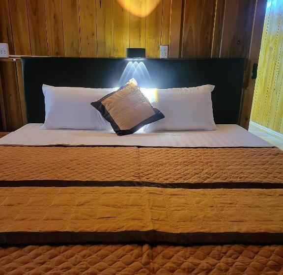 تختخواب و صبحانه Rapids Eco Retreat