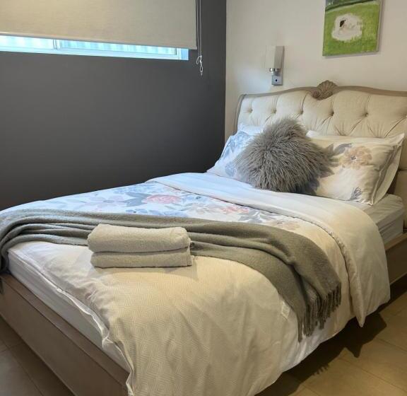 Whitfords Delight Bed & Breakfast