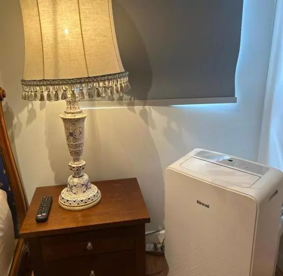 Whitfords Delight Bed & Breakfast