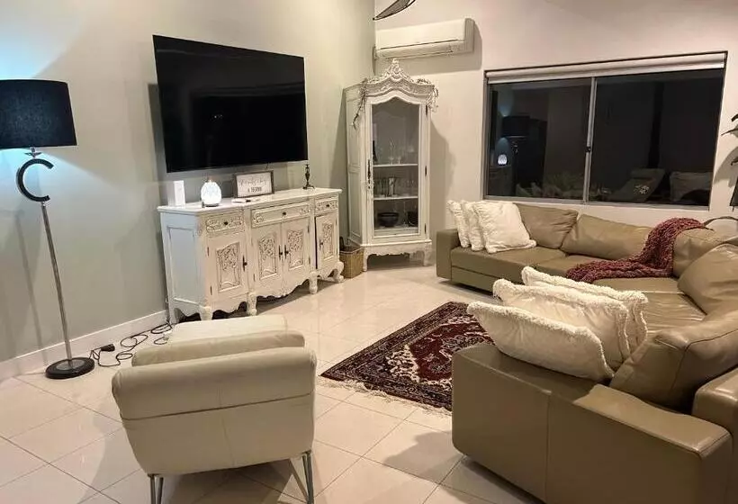 Whitfords Delight Bed & Breakfast