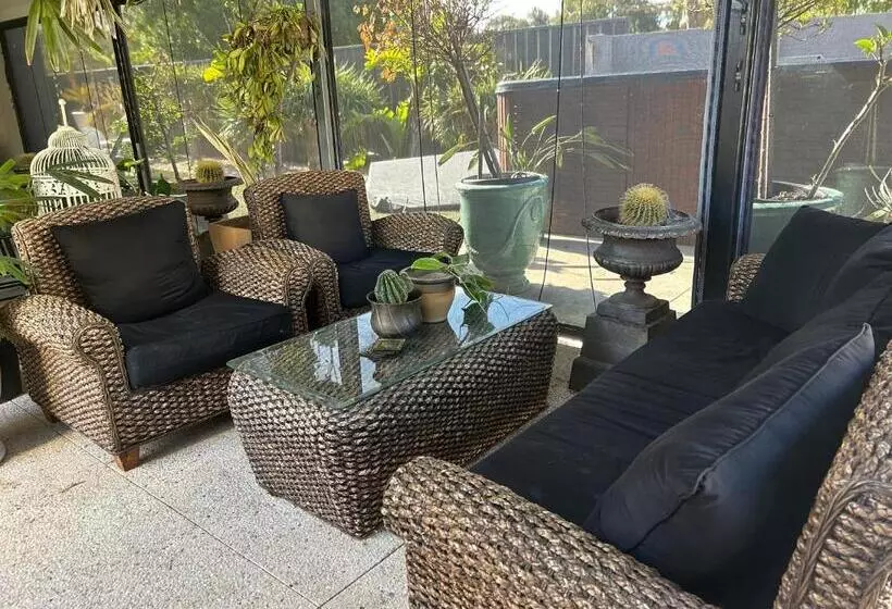 Whitfords Delight Bed & Breakfast