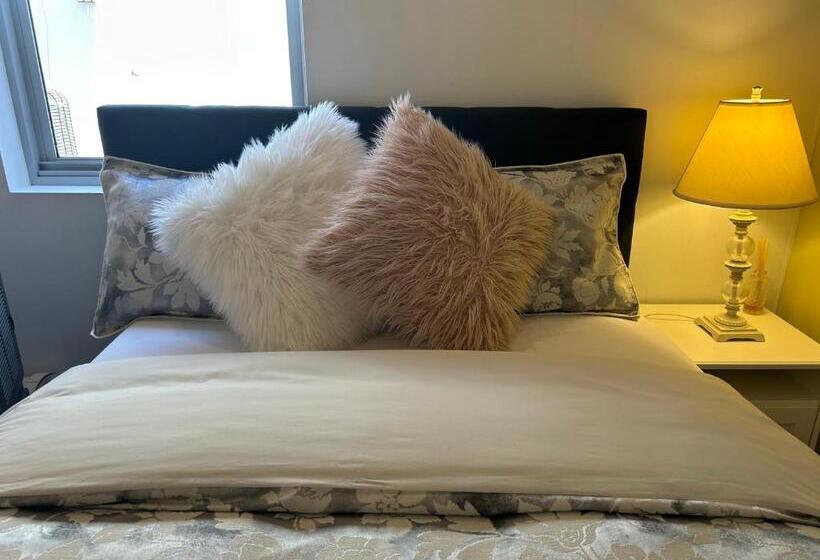 Whitfords Delight Bed & Breakfast