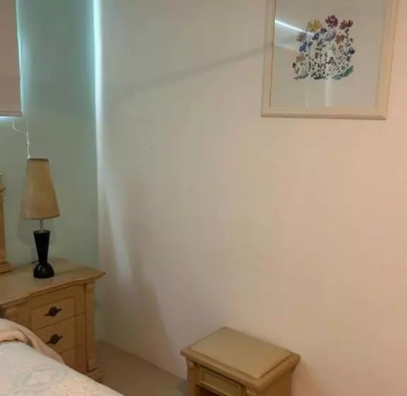 Whitfords Delight Bed & Breakfast