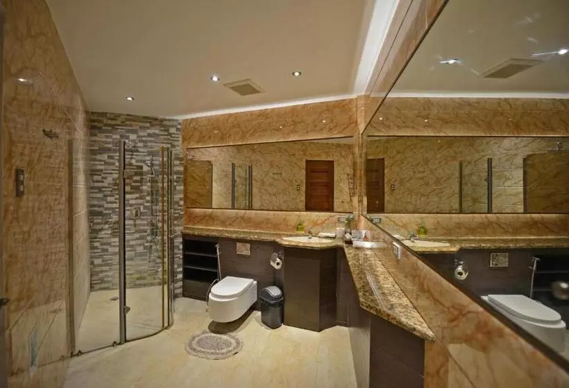 Bellagio Hills Hotel And Restaurant