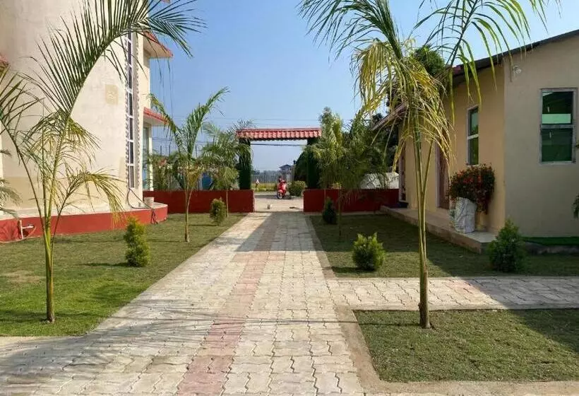 هتل Kavya Inn