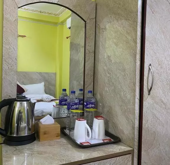 هتل Kavya Inn