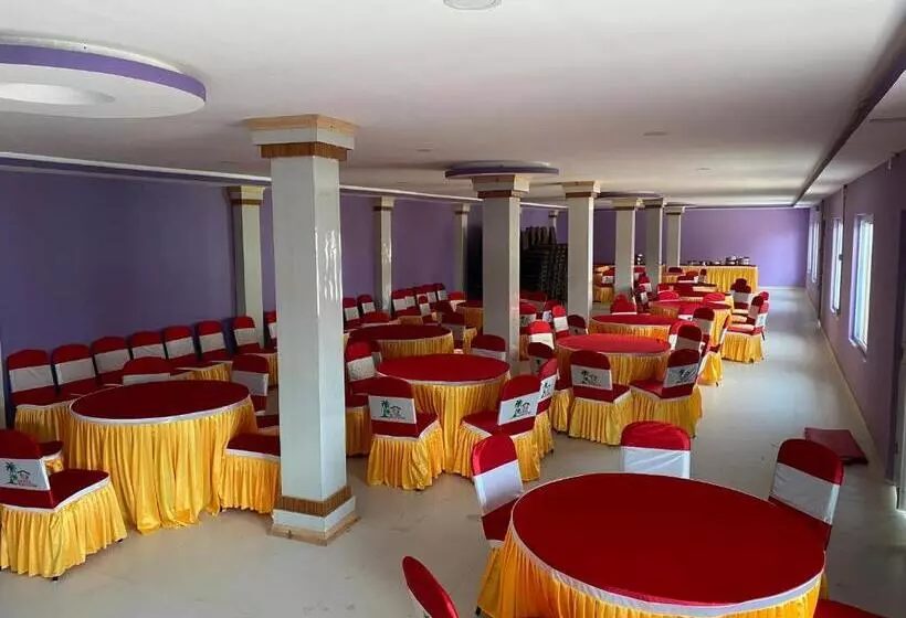 هتل Kavya Inn