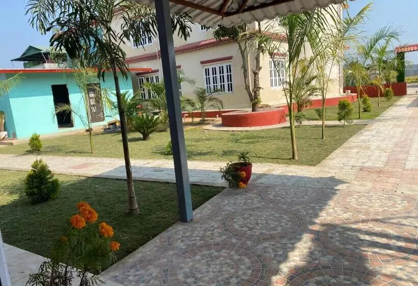 هتل Kavya Inn