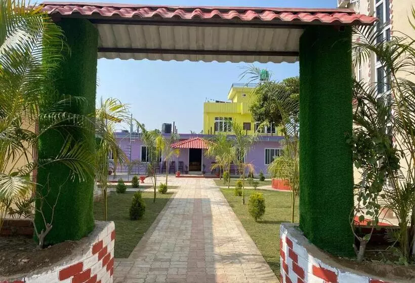 هتل Kavya Inn